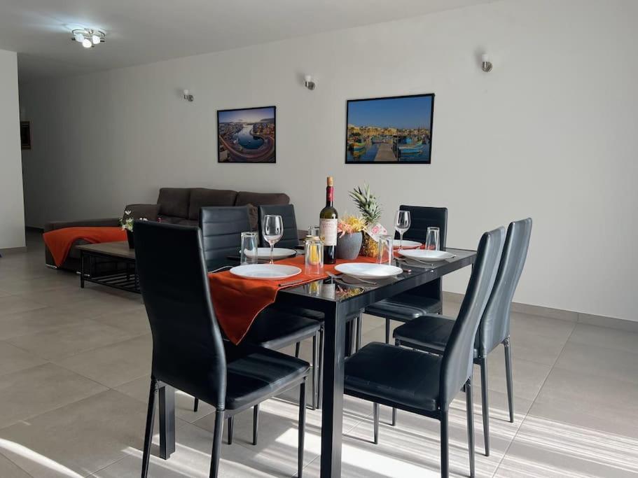Modern Apartment In Марсаскала Екстериор снимка